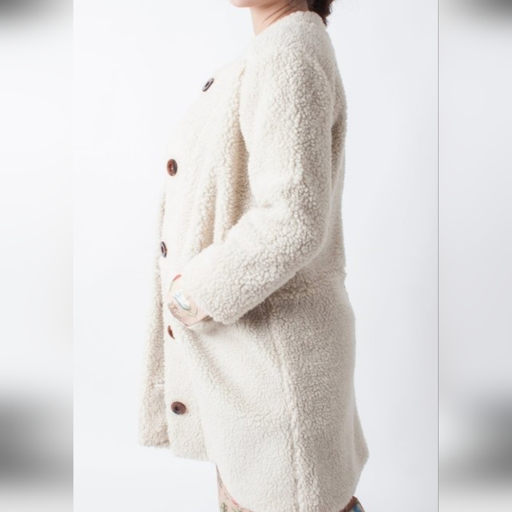 Loup Carly Faux Shearling Button Up Coat Size S - Picture 2 of 10